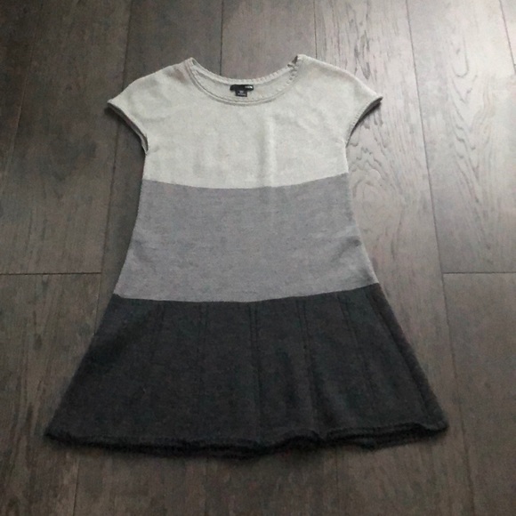 H&M Dresses & Skirts - H&M colorblock woman’s dress